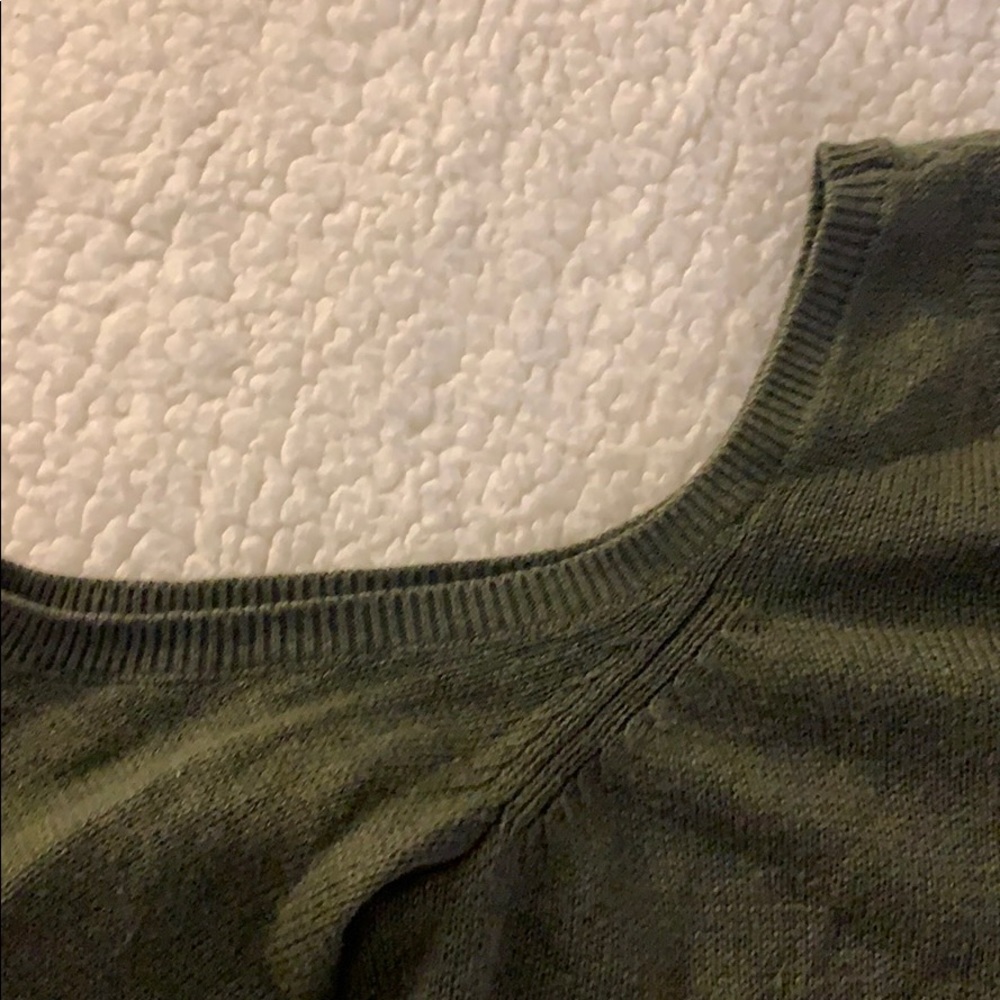 Sweater - Picture 3 of 3